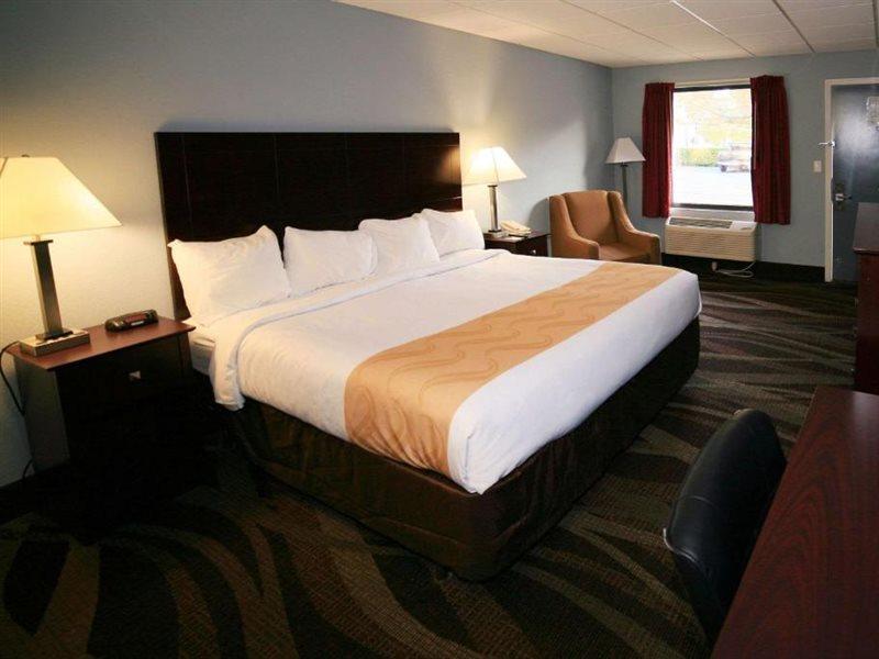 Quality Downtown Inn 2*