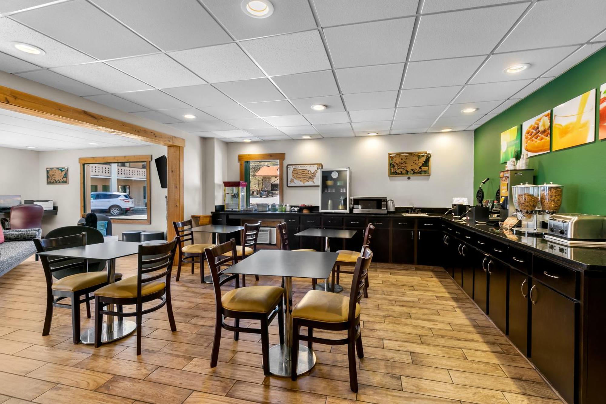 Quality Downtown Inn 2*